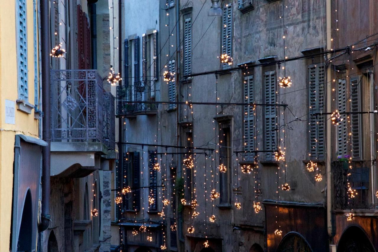 Casa Vacanze Piazza Vecchia Bergamo Eksteriør billede